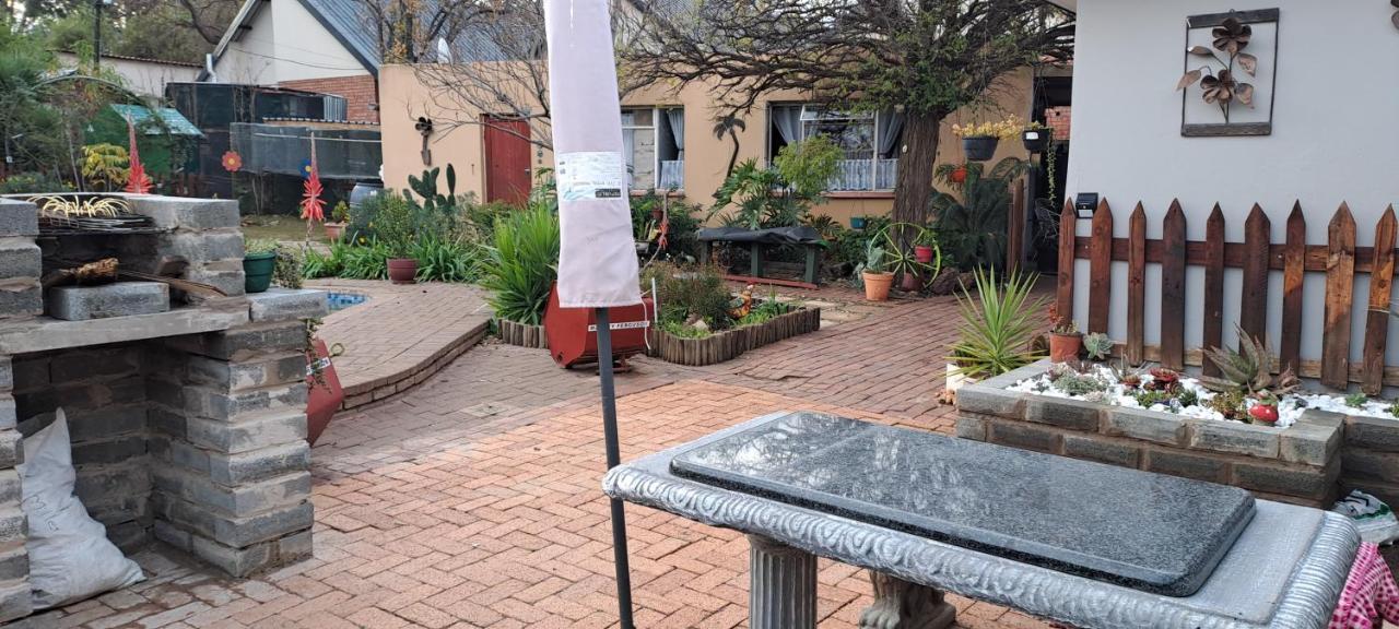 The Cottage Unit Bloemfontein Exteriör bild
